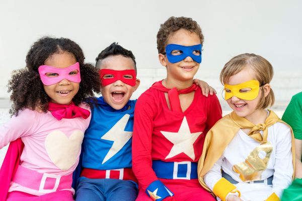 Capas de superhéroes para niños o niñas, fiestas de cumpleaños